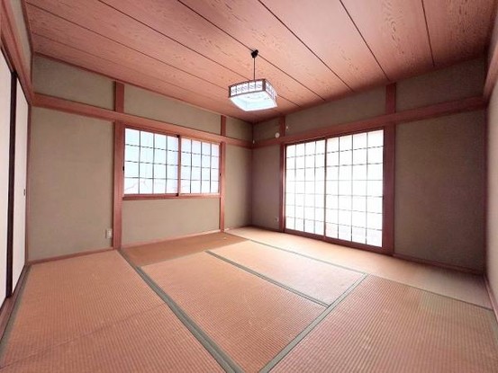 detached 兵庫県宝塚市泉町24-13 ジャルダン宝塚六番館　201号室