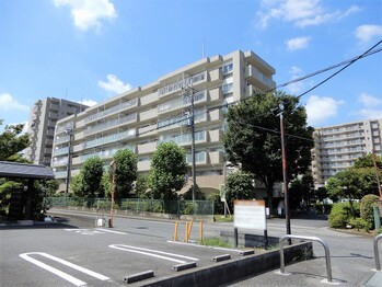 apartment 埼玉県八潮市大瀬１丁目2-11 カーサヴェルデ八潮1F