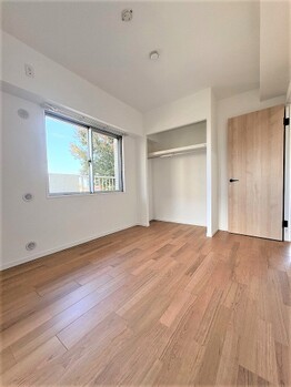 apartment 埼玉県八潮市大瀬１丁目2-11 カーサヴェルデ八潮1F