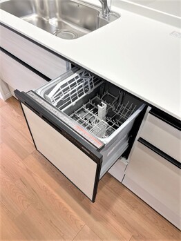 apartment 埼玉県八潮市大瀬１丁目2-11 カーサヴェルデ八潮1F