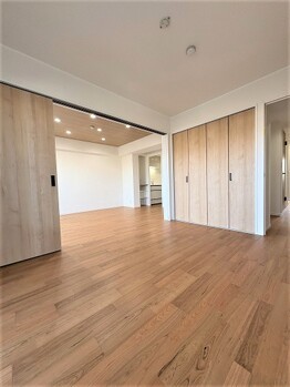 apartment 埼玉県八潮市大瀬１丁目2-11 カーサヴェルデ八潮1F