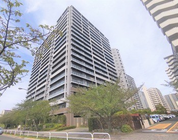 apartment 埼玉県八潮市大瀬１丁目2-11 カーサヴェルデ八潮1F
