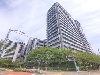 apartment 埼玉県八潮市大瀬１丁目2-11 カーサヴェルデ八潮1F
