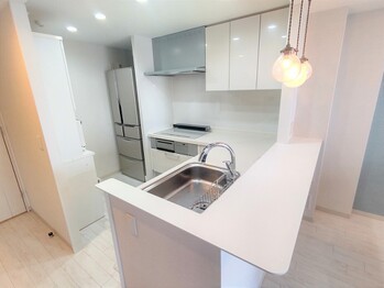 apartment 埼玉県八潮市大瀬１丁目2-11 カーサヴェルデ八潮1F