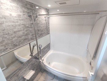 apartment 埼玉県八潮市大瀬１丁目2-11 カーサヴェルデ八潮1F