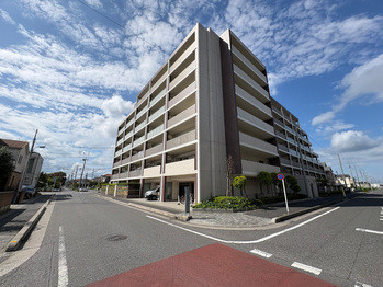 apartment 埼玉県八潮市大瀬１丁目2-11 カーサヴェルデ八潮1F