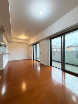 apartment 埼玉県八潮市大瀬１丁目2-11 カーサヴェルデ八潮1F