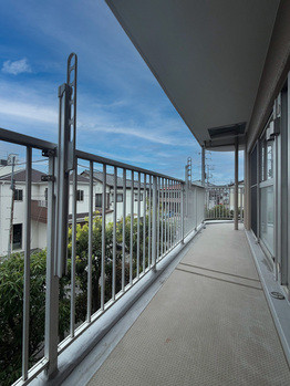 apartment 埼玉県八潮市大瀬１丁目2-11 カーサヴェルデ八潮1F