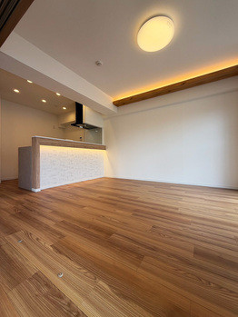 apartment 埼玉県八潮市大瀬１丁目2-11 カーサヴェルデ八潮1F