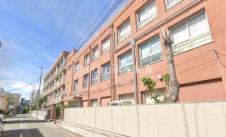 apartment 和歌山県和歌山市新中通４丁目
地図を見る