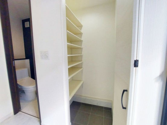 detached 神奈川県藤沢市湘南台２丁目7-12 門倉第2湘南台ビル2F