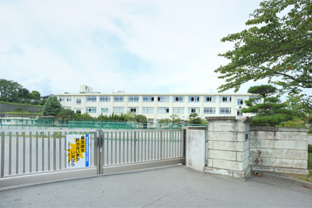 apartment 神奈川県平塚市四之宮2-15-27