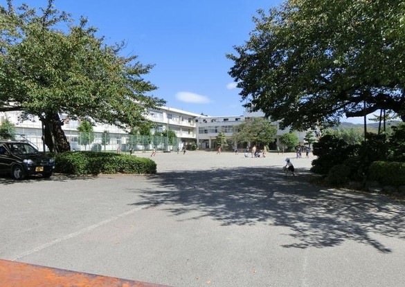 detached 神奈川県伊勢原市上粕屋
地図を見る