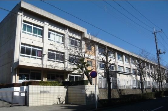 apartment 神奈川県平塚市四之宮2-15-27