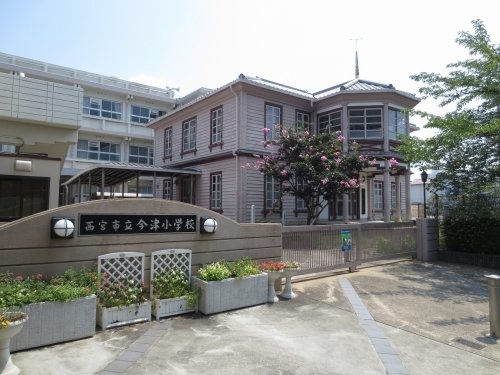 apartment 兵庫県西宮市甲風園１丁目5-10 ノルドアインビル4階