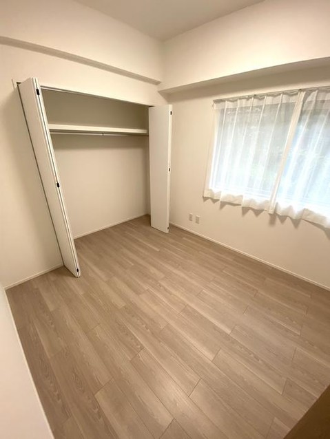 apartment 東京都日野市豊田４丁目37-12 グランシェール豊田1F