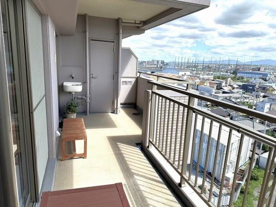 apartment 大阪府岸和田市宮前町8-25　null