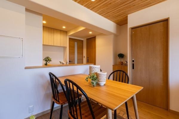 apartment 大阪府岸和田市宮前町8-25　null