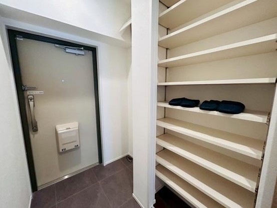 apartment 大阪府岸和田市宮前町8-25　null