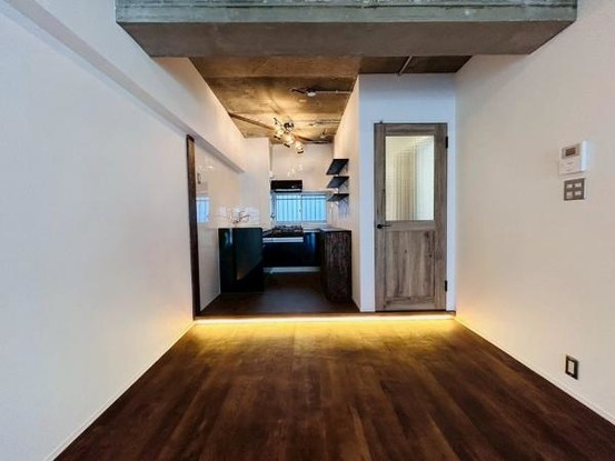 apartment 大阪府岸和田市宮前町8-25　null