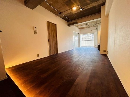 apartment 大阪府岸和田市宮前町8-25　null