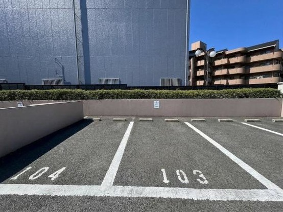 apartment 大阪府岸和田市宮前町8-25　null