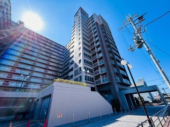 apartment 大阪府岸和田市宮前町8-25　null