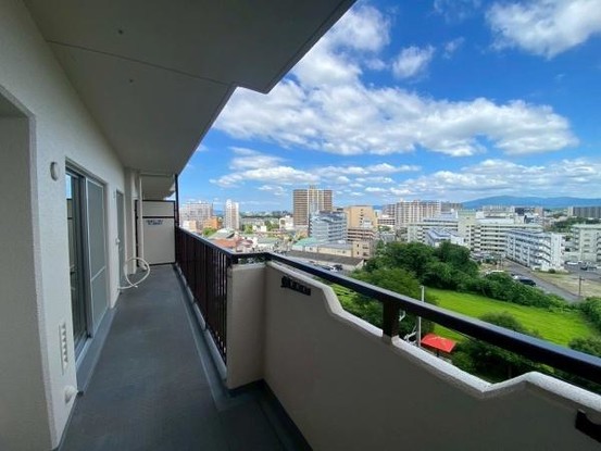 apartment 大阪府岸和田市宮前町8-25　null