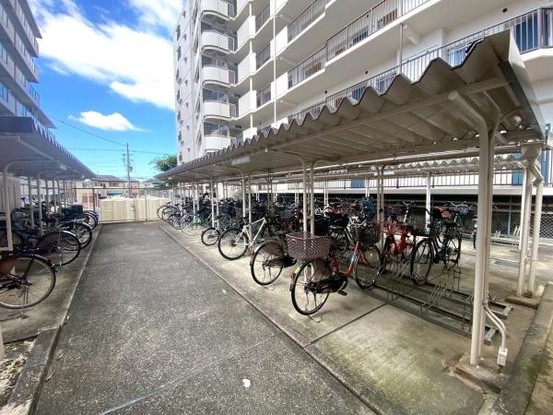 apartment 大阪府岸和田市宮前町8-25　null