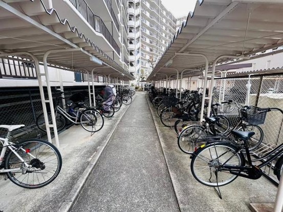 apartment 大阪府岸和田市宮前町8-25　null