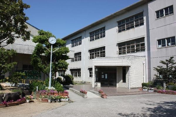 apartment 大阪府泉佐野市羽倉崎２丁目
地図を見る
