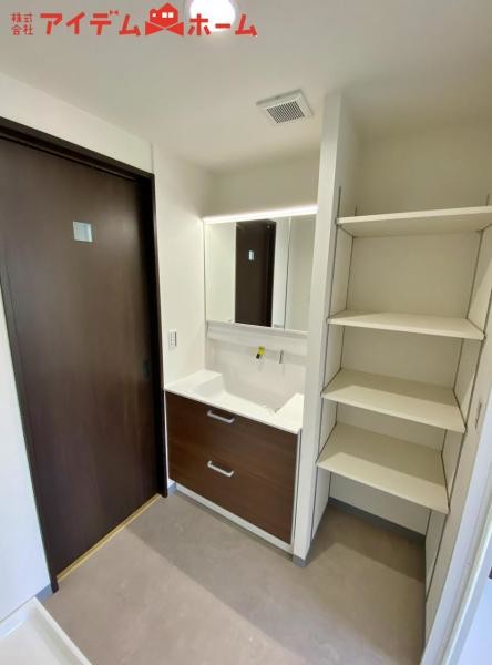 apartment 愛知県安城市明治本町8-9