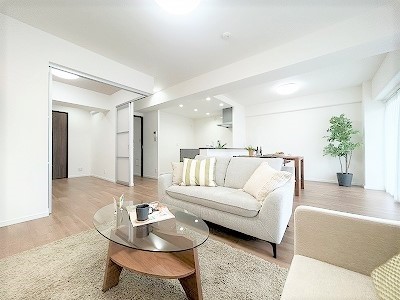 apartment 大阪府茨木市西駅前町5-8 関電不動産茨木ビル1階