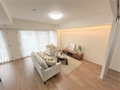 apartment 大阪府茨木市西駅前町5-8 関電不動産茨木ビル1階