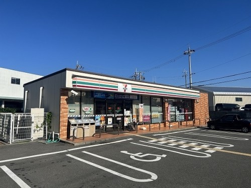 apartment 大阪府茨木市西駅前町5-8 関電不動産茨木ビル1階