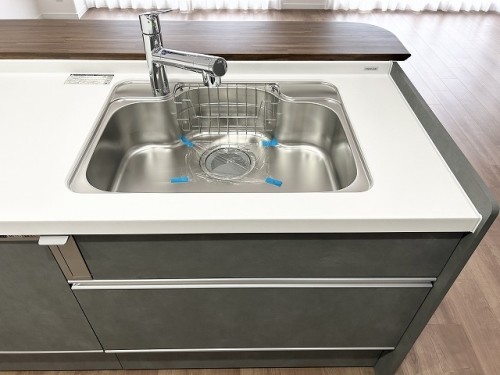 apartment 大阪府茨木市西駅前町5-8 関電不動産茨木ビル1階
