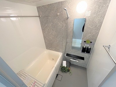 apartment 大阪府茨木市西駅前町5-8 関電不動産茨木ビル1階