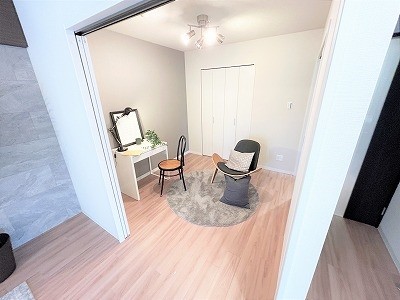 apartment 大阪府茨木市西駅前町5-8 関電不動産茨木ビル1階