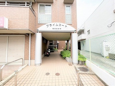 apartment 大阪府茨木市西駅前町5-8 関電不動産茨木ビル1階