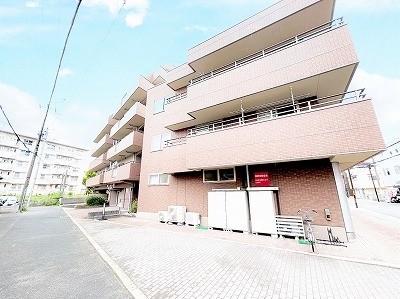 apartment 大阪府茨木市西駅前町5-8 関電不動産茨木ビル1階