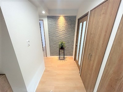 apartment 大阪府茨木市西駅前町5-8 関電不動産茨木ビル1階