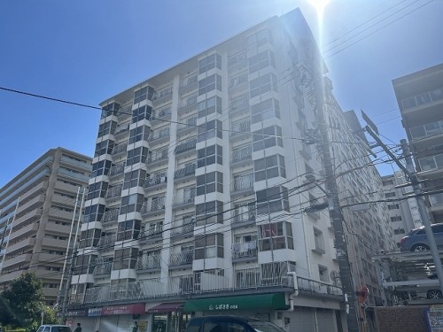 apartment 大阪府茨木市西駅前町5-8 関電不動産茨木ビル1階
