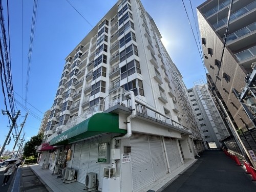 apartment 大阪府茨木市西駅前町5-8 関電不動産茨木ビル1階