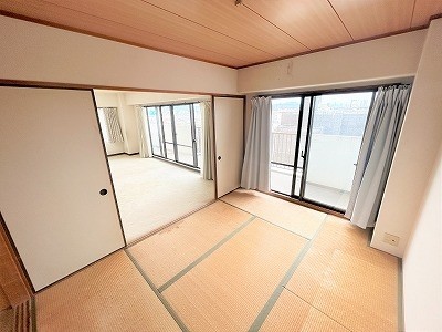 apartment 大阪府茨木市西駅前町5-8 関電不動産茨木ビル1階