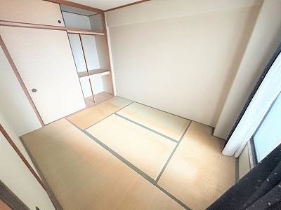 apartment 大阪府茨木市西駅前町5-8 関電不動産茨木ビル1階