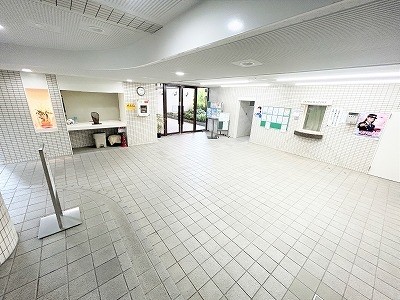 apartment 大阪府茨木市西駅前町5-8 関電不動産茨木ビル1階