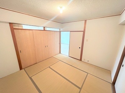 apartment 大阪府茨木市西駅前町5-8 関電不動産茨木ビル1階