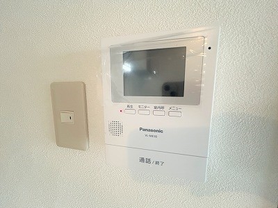 apartment 大阪府茨木市西駅前町5-8 関電不動産茨木ビル1階