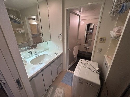 apartment 大阪府茨木市西駅前町5-8 関電不動産茨木ビル1階