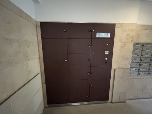 apartment 大阪府茨木市西駅前町5-8 関電不動産茨木ビル1階